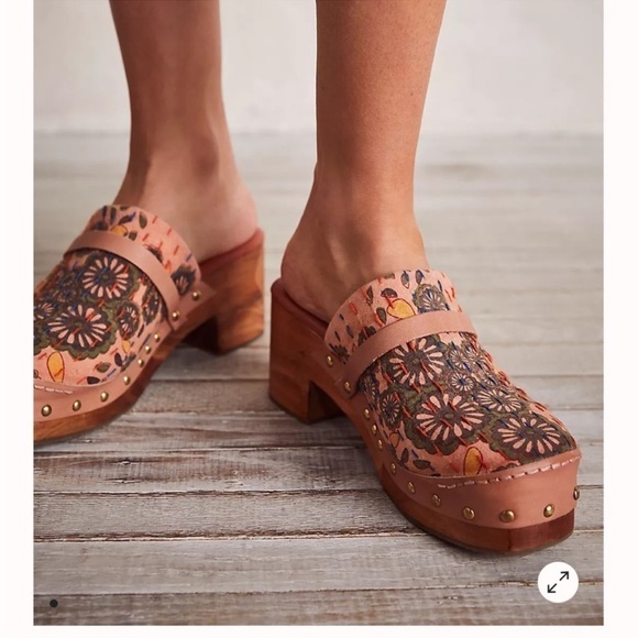 Free People Calabasas Kantha Platform Clogs Embroidered Stud Brown 8 - Picture 11 of 14
